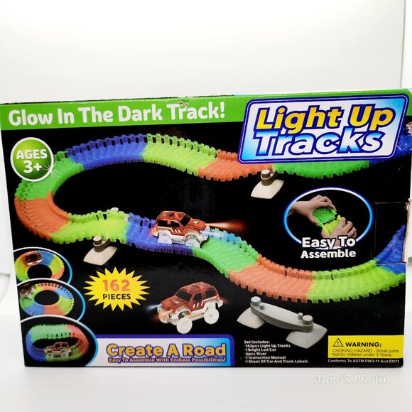 Light Up Tracks - Grow In The Dark Track!, Age 3+ - Picture 2 of 6